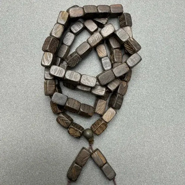 A201印度尼西亚沉香木串8mm