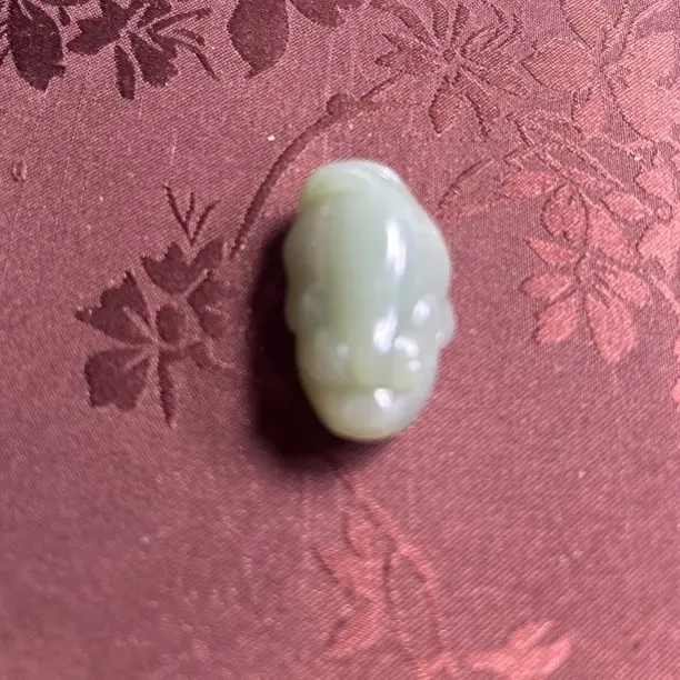 和田玉貔貅吊坠纯手工雕刻