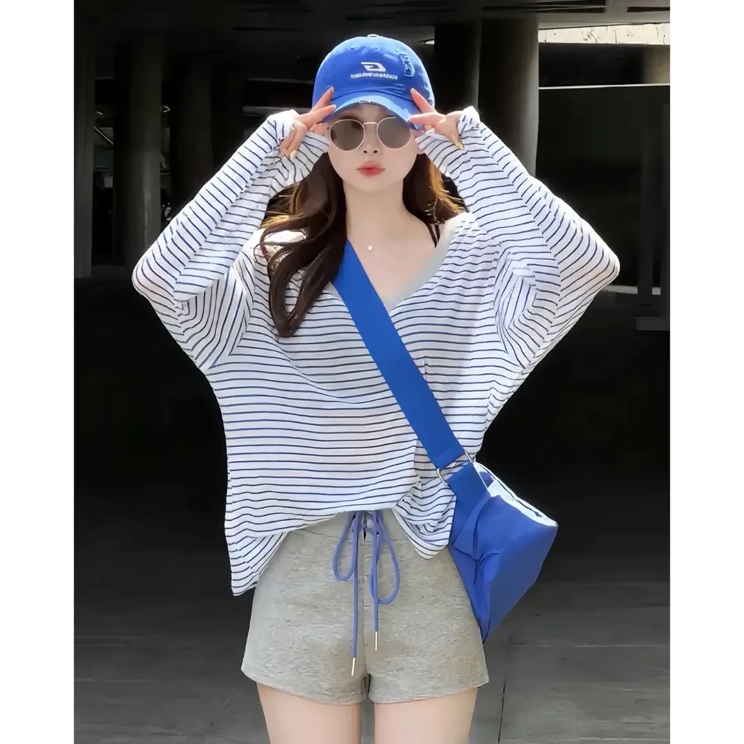 洋气衣服女慵懒蓝色V领长袖条纹防晒T恤2025夏季休闲绑带短裤套装