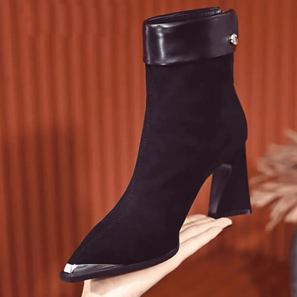 法式复古磨砂绒尖头短靴女2024秋冬新款瘦瘦靴后拉链粗跟高跟靴子