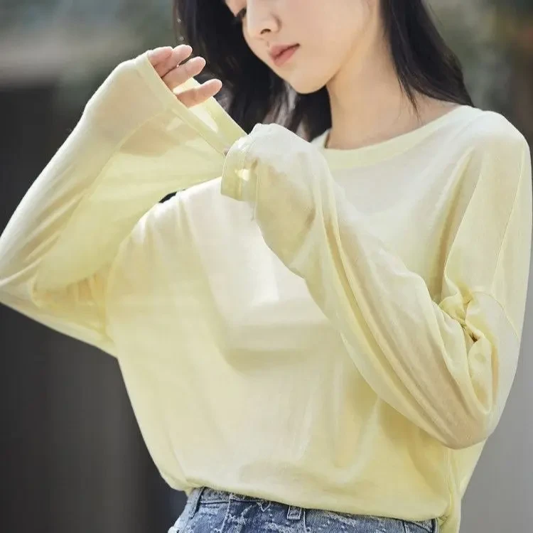 女款纯色圆领冰丝长袖打底百搭宽松春秋时尚慵懒轻薄透气防晒衫