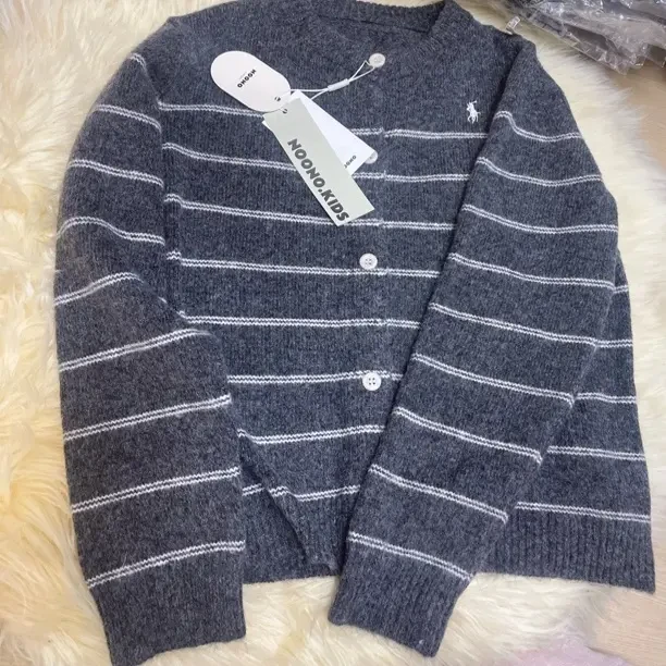 儿童秋冬韩系百搭条纹毛衣开衫