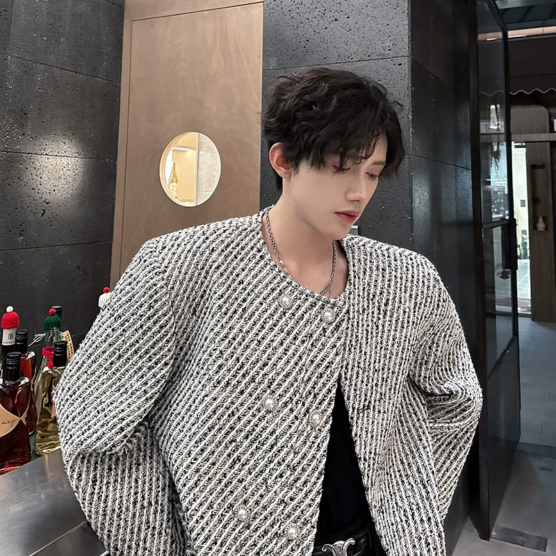 高级感穿搭短款垫肩小香风西装外套男春秋款轻奢无领休闲西服夹克