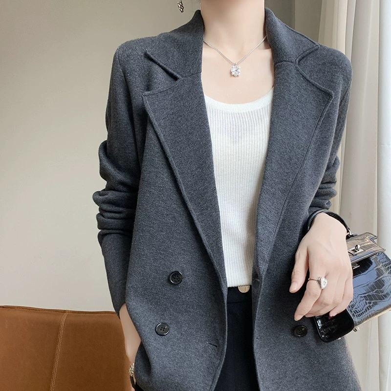 羊范2025春季新款精纺羊毛西装外套女翻领加厚休闲开衫纯色百搭款