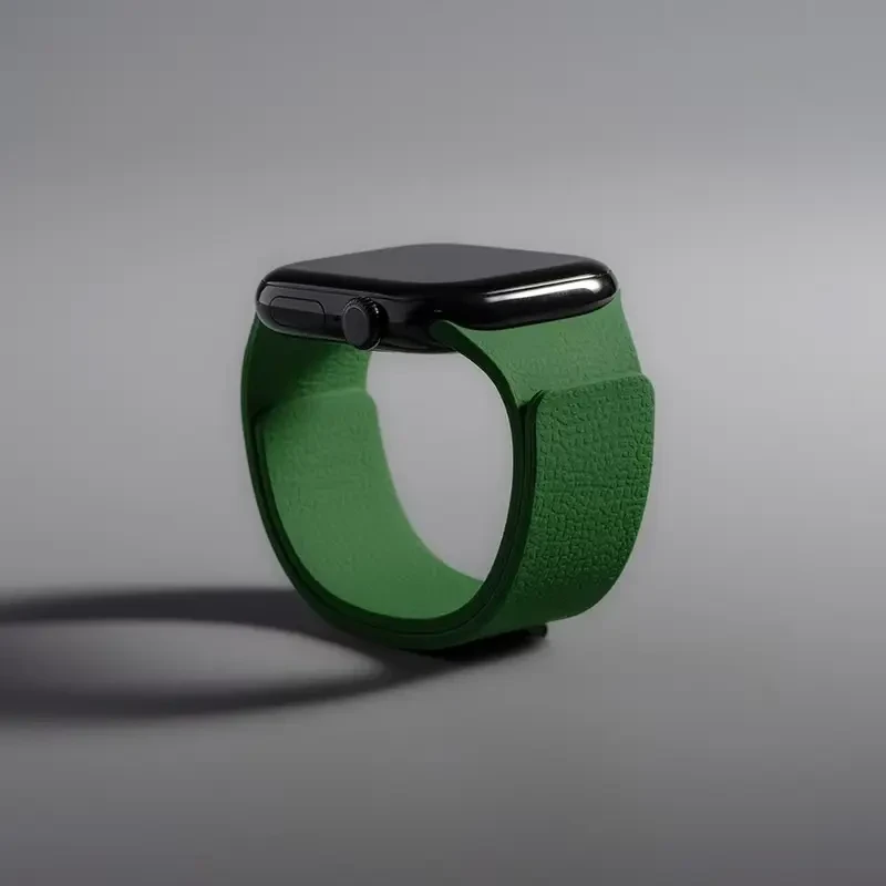 适用苹果手表带S11/10/SE/ultra表带荔枝纹磁吸硅胶极简运动