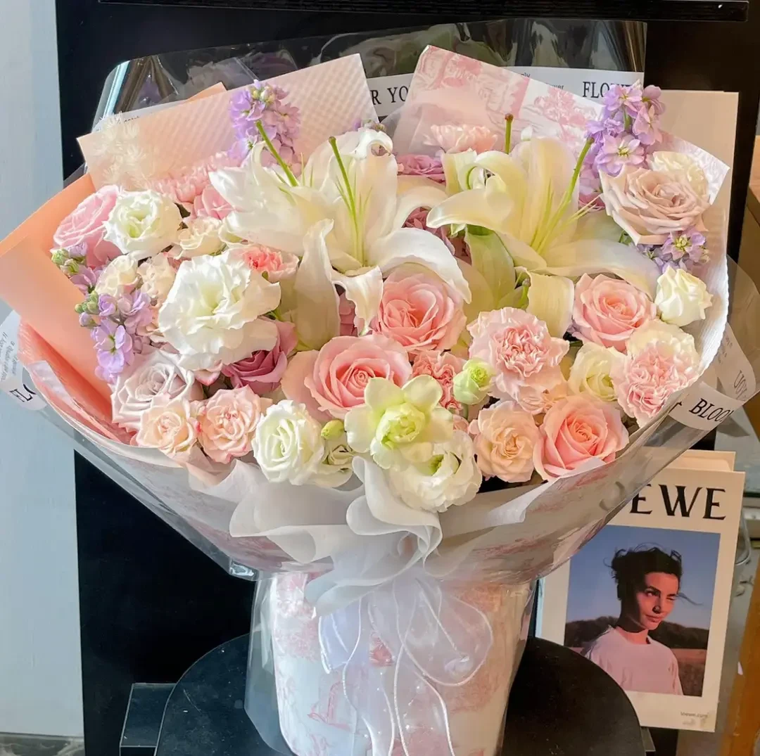 【百合春日】康乃馨玫瑰生日花束鲜花小时达的同城配上门