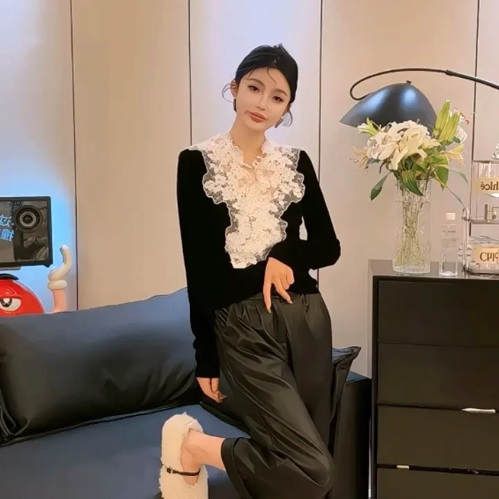 法式复古风蕾丝拼接丝绒衬衫女时尚气质百搭显瘦上衣