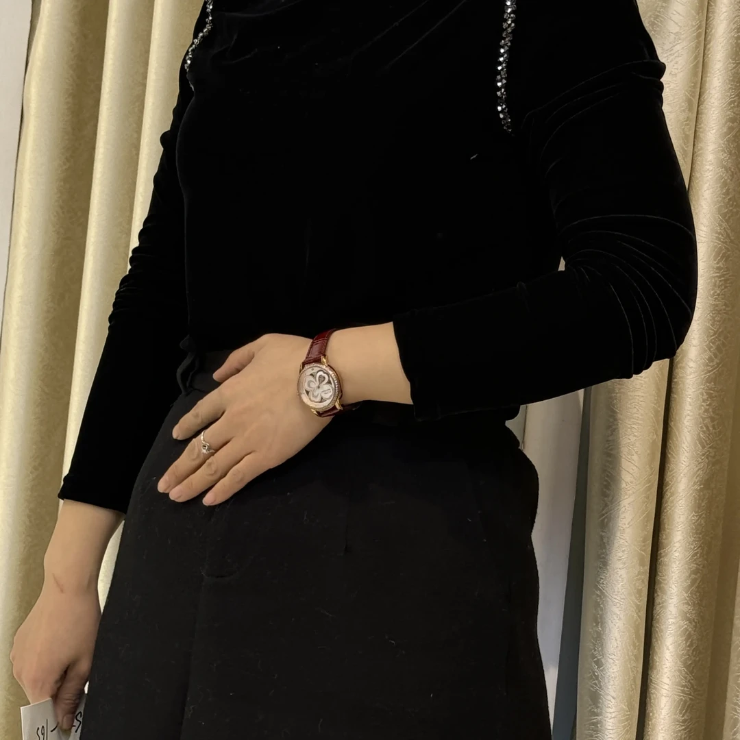 爆款高级感露肩串珠丝绒打底衫女时尚百搭上衣