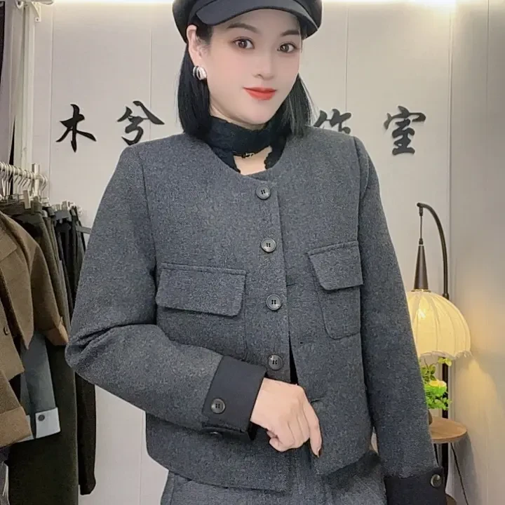 《木兮木》2025秋冬款加棉设计感小香风时尚百搭短西装外套女款