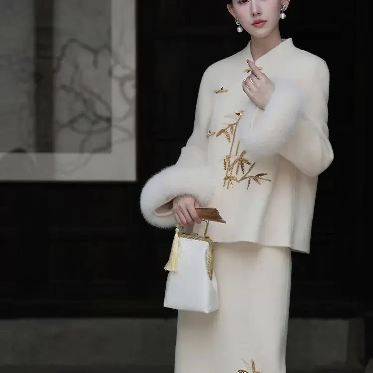 商场冬季新中式国风刺绣羊毛双面呢加羽绒外套女装