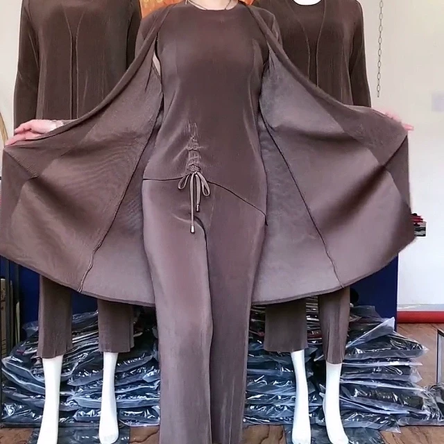 2025百褶桑蚕丝三件套装真丝褶皱高弹时尚宽松大码遮肉妈妈春秋款