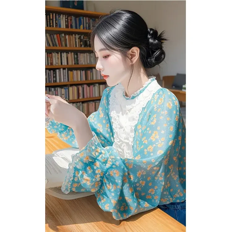 2025春季新款法式甜美轻熟小衫超好看独特漂亮蓝色碎花泡泡袖衬衫