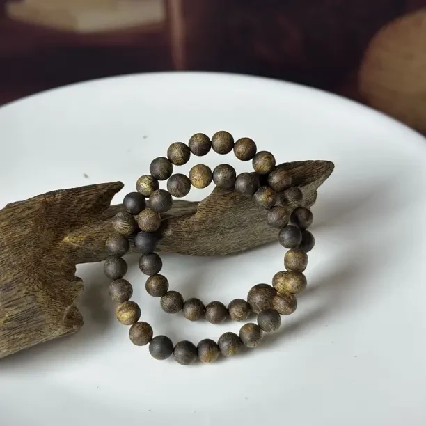 沉香天然绿奇楠沉香高结油卡7圆珠双圈多样性发一