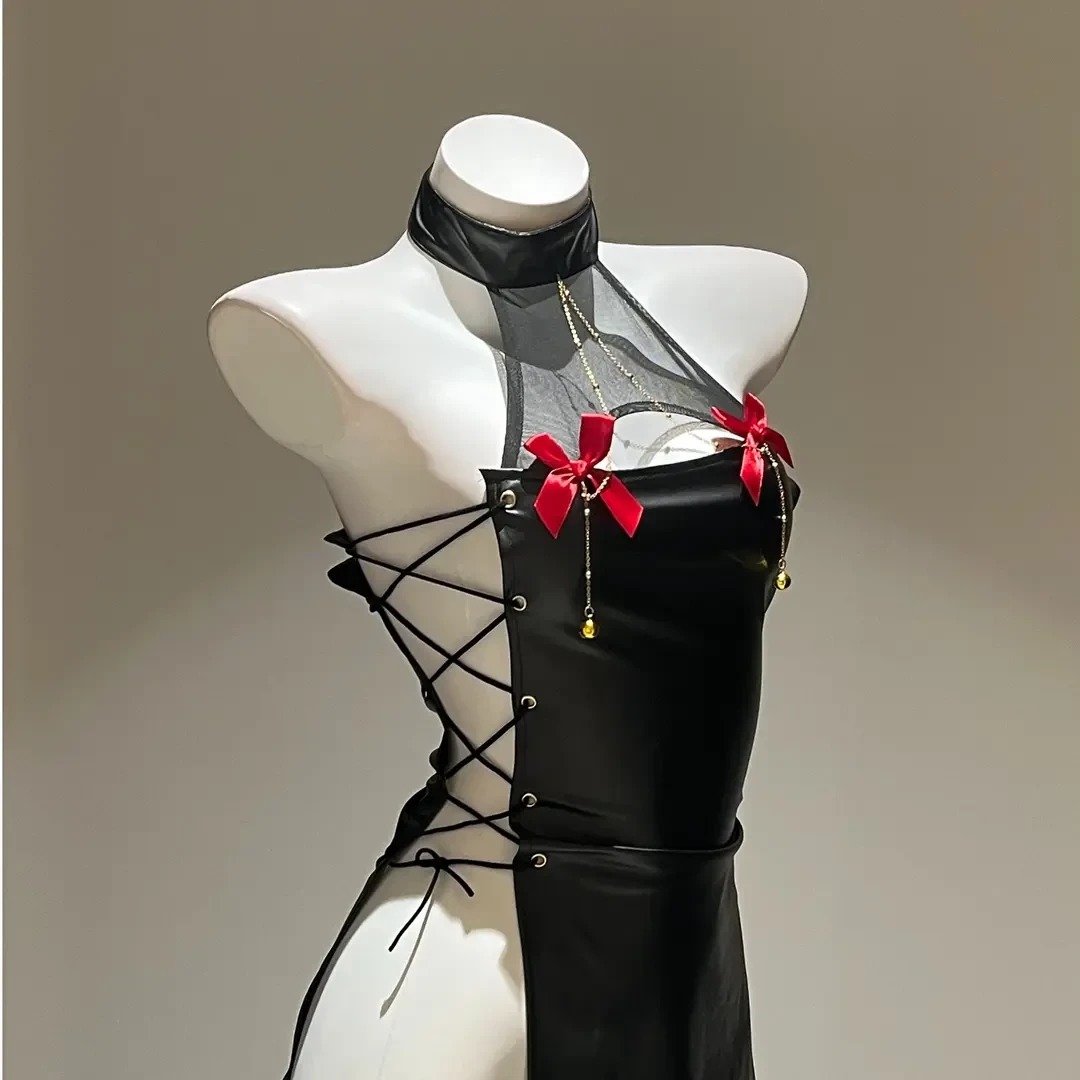 【野蛮女友】性感吊带背心黑色蝴蝶结铃铛漆皮镂空