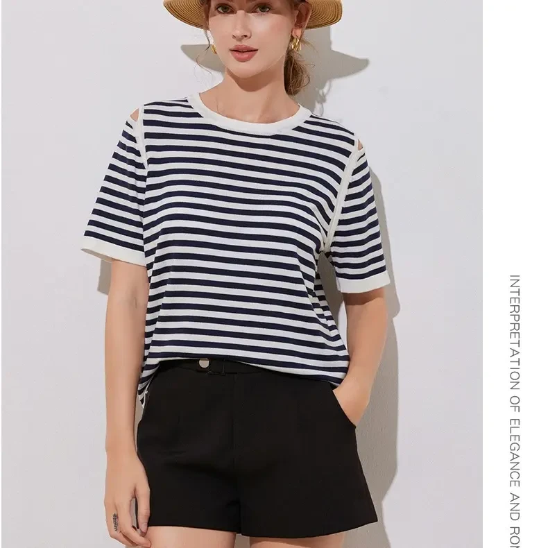 夏季清新减龄黑白条纹露肩短袖