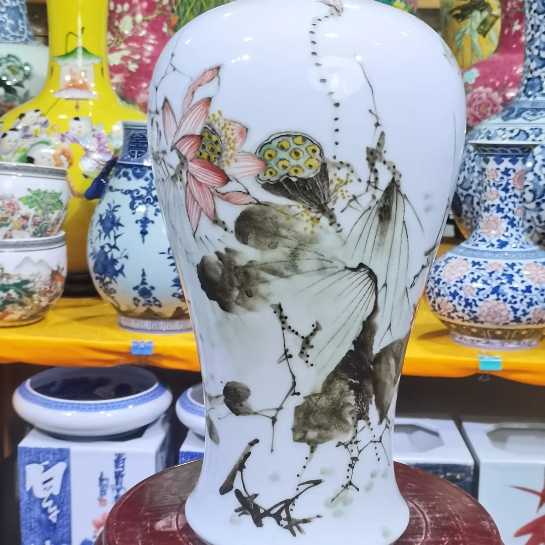 纯手工手绘青花釉里红荷花梅瓶陶瓷摆件