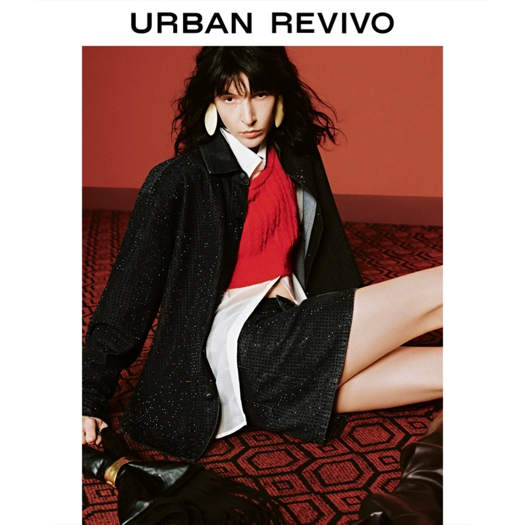 UR2025春季新款女装欧若风设计感钉珠饰翻领牛仔衬衫UWJ850007