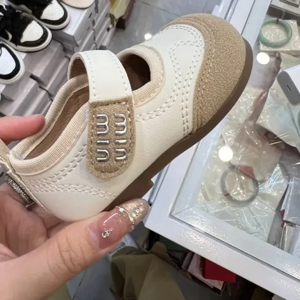 透气春秋板鞋鞋子女学步鞋魔术贴女童皮鞋皮革拼接