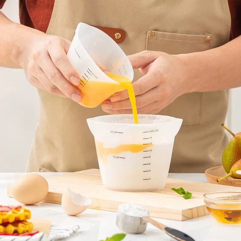 食品级硅胶量杯带刻度家用商用量杯可视半透刻度杯耐高温烘焙工具