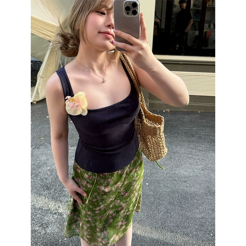 Vegetable Orbs莓莓冰酒 通勤百搭吊带背心女大方领修身显瘦上衣