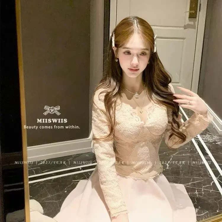 落樱情书修身大V领蕾丝显瘦长袖性感风打底衫内搭上衣