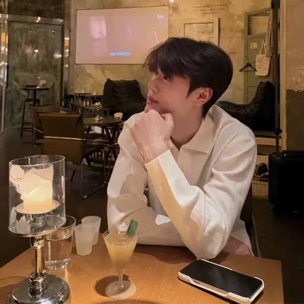 针织常规秋冬纯色保暖针织衫毛衣男士老钱风简约情侣