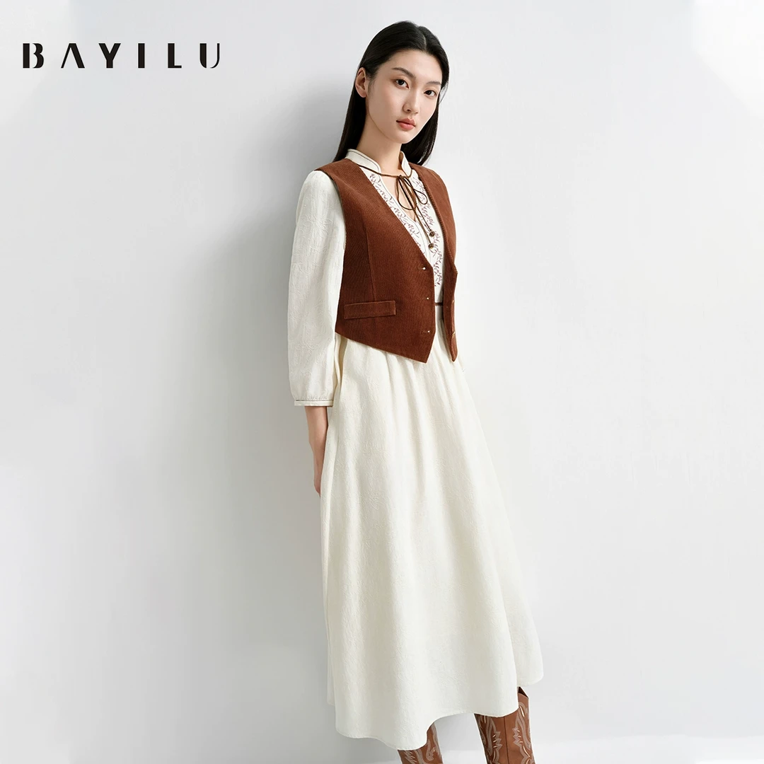 【高高甄选】芭依璐2025春季新款连衣裙绣花v领收腰长裙91L7045