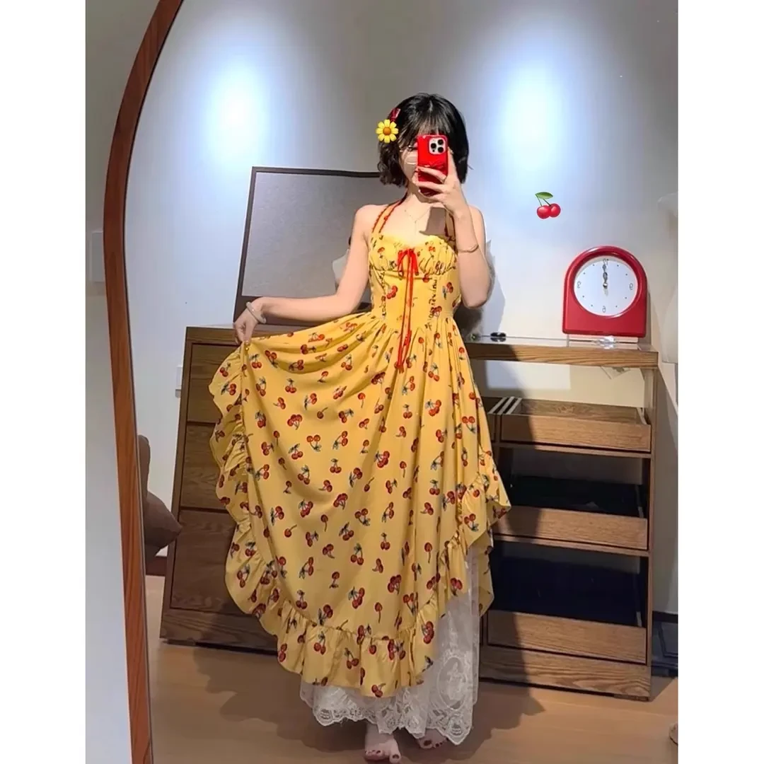 【热带樱桃】夏季度假风氛围感不规则露背印花吊带连衣裙+蕾丝半裙