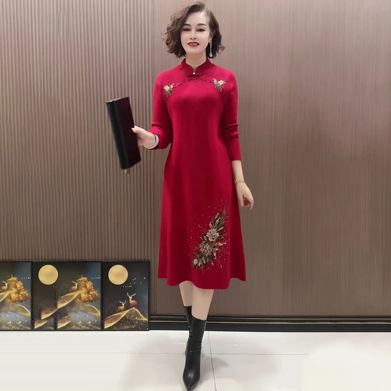 喜婆婆刺绣旗袍裙洋气妈妈减龄时尚大码显瘦针织裙高档女装连衣裙