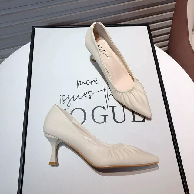 网红褶皱软皮尖头单鞋女2025年夏季新款仙女风百搭浅口细跟高跟鞋