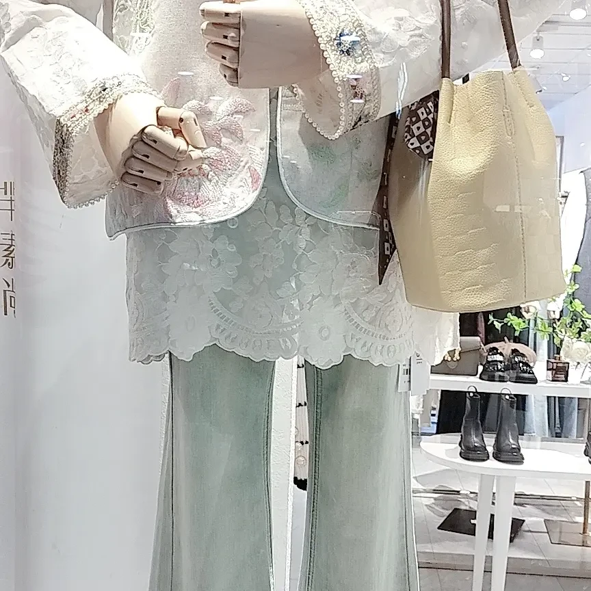 精致刺绣中长上衣