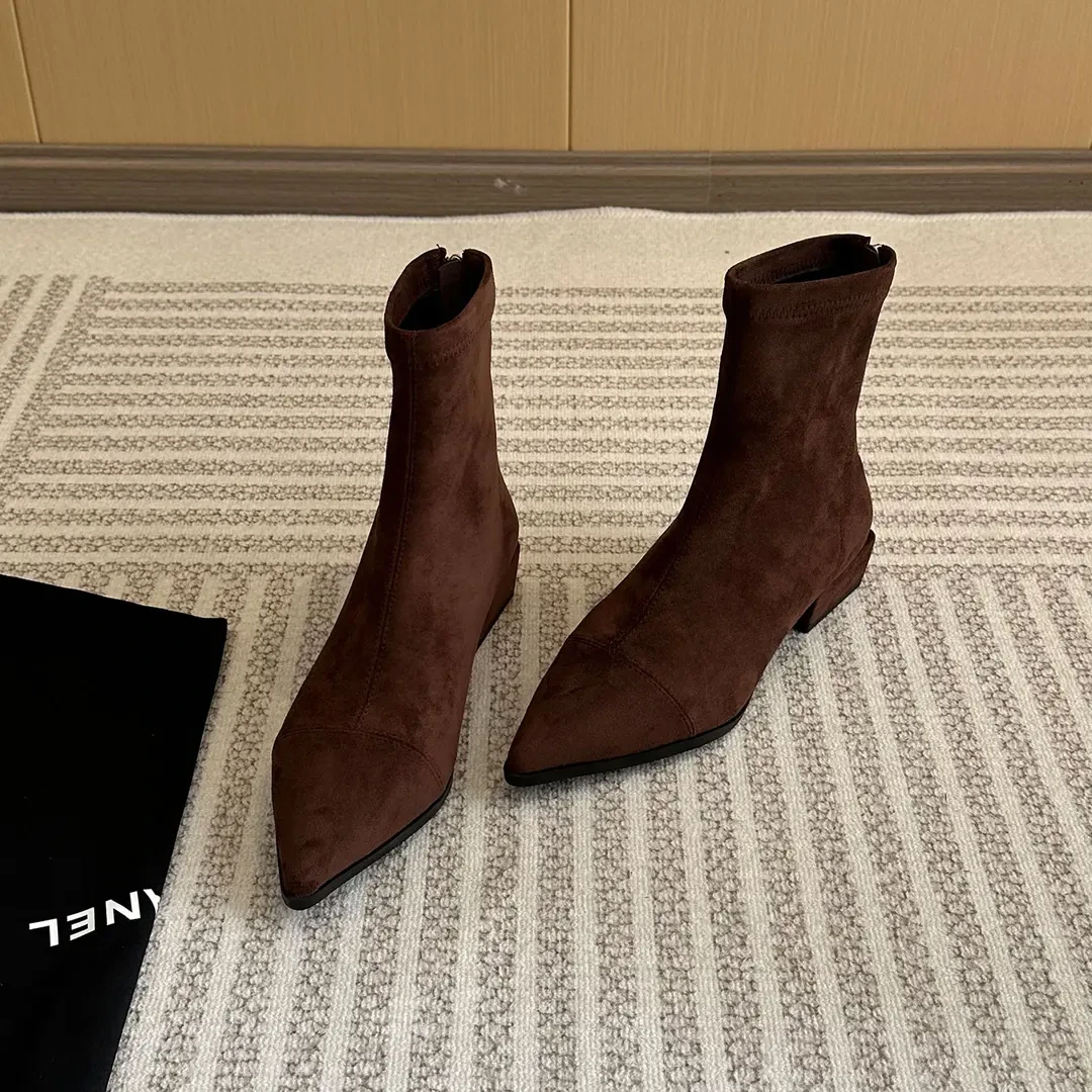 2025年秋季新款绒面尖头短靴百搭时尚瘦瘦靴纯色粗跟新款洋气靴子