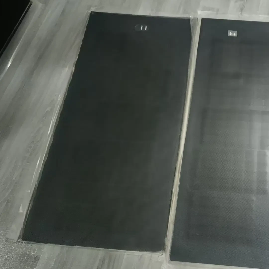 太阳能半柔性发电板