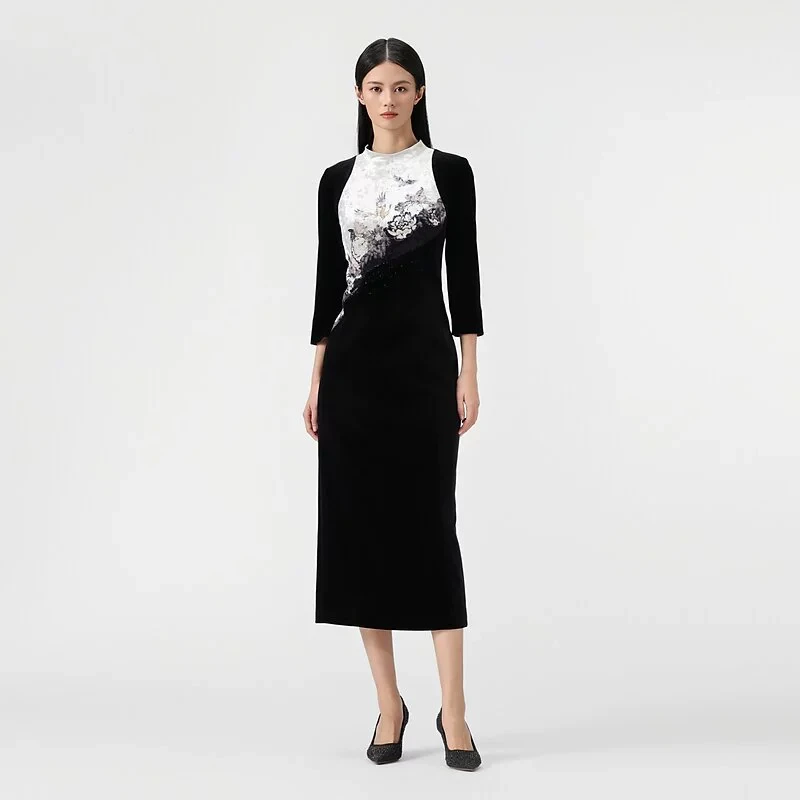 SUSSI/古色25春商场同款黑色山水贴花无袖连衣裙女士露肩珠饰