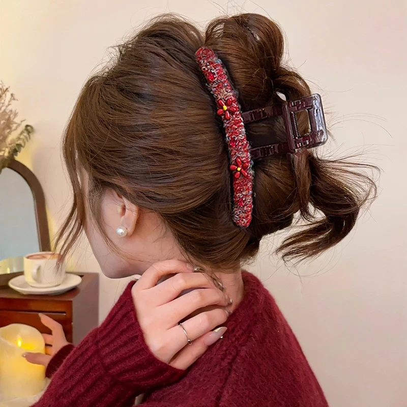 复古红色花朵蝴蝶结抓夹女新年氛围毛呢鲨鱼夹2026新款盘发夹发饰