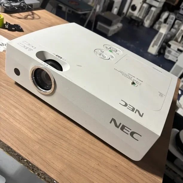 二手 Nec 投影仪 运费自理