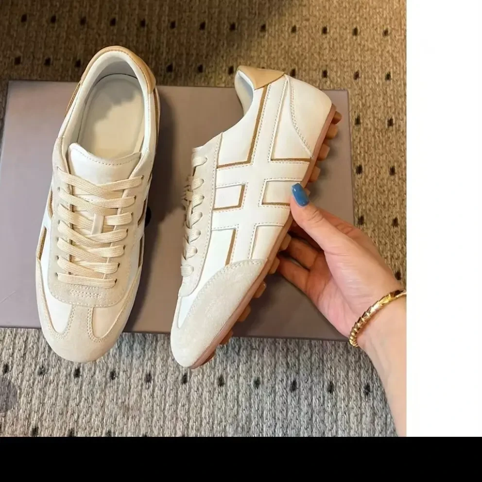 2025欧洲站新款真皮简约平底防滑德迅舒适休闲运动鞋