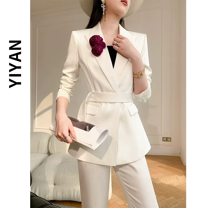 高端西装套装女春秋韩版气质女神范职业2024新款白色职业休闲西服