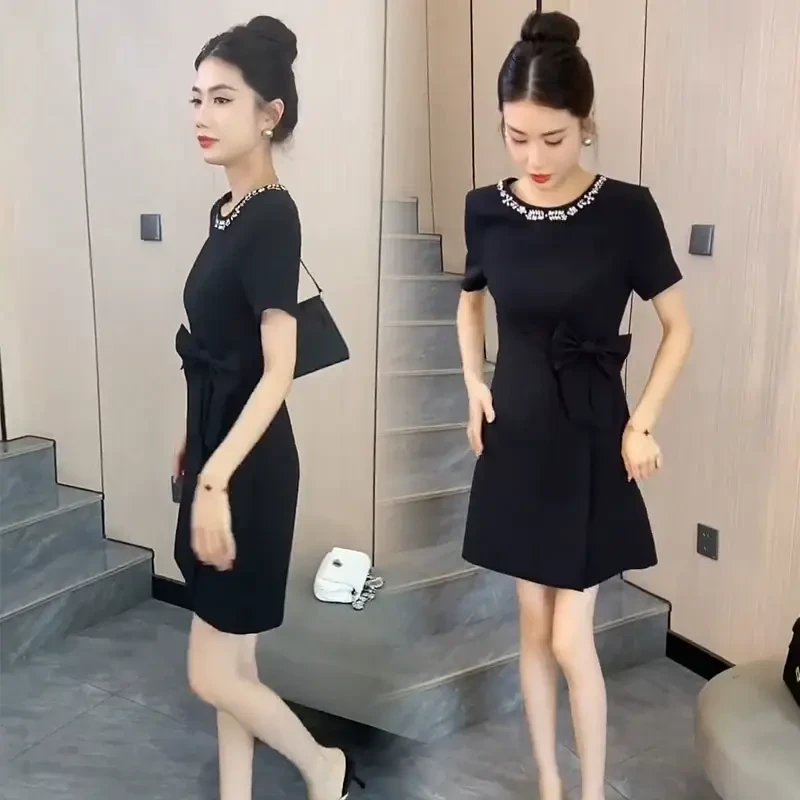 连衣裙女2024夏新款女神范气质收腰蝴蝶结减龄钉珠显瘦高档礼服裙