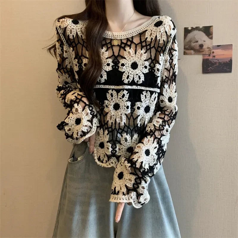 春夏女装大码宽松钩花镂空罩衫洋气显瘦别致独特漂亮小衫短款上衣