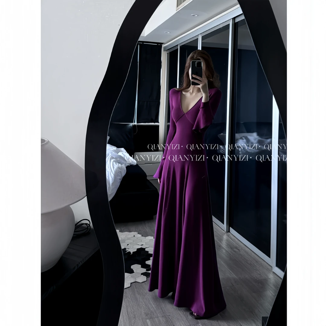 纯欲风性感v领蕾丝边紫色连衣裙女冬季新款修身显瘦长款拖地裙子