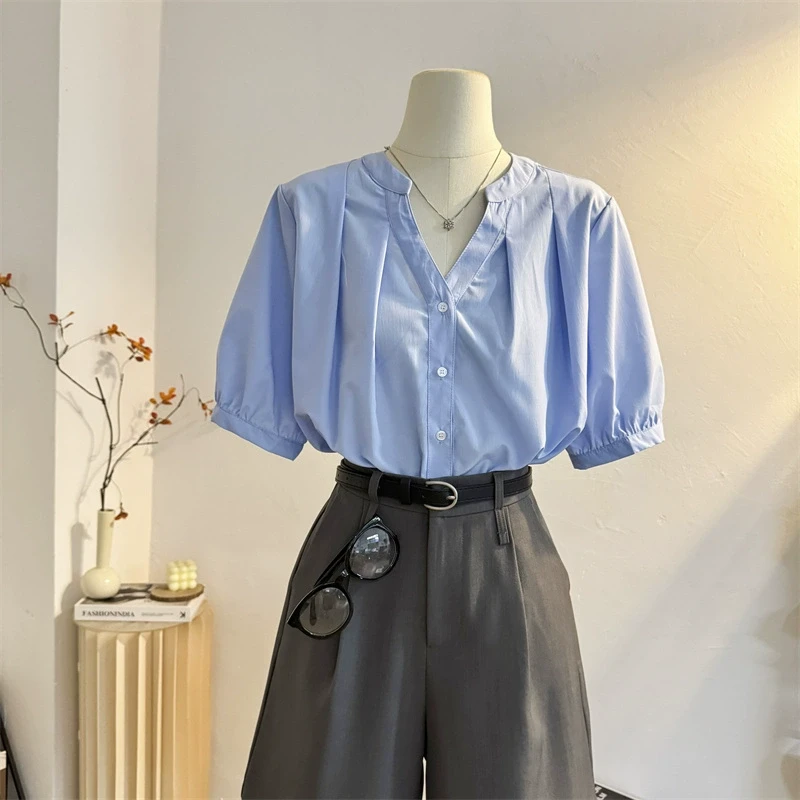 法式V领纯色短袖衬衫女2025夏设计感宽松休闲通勤衬衣五分袖上衣