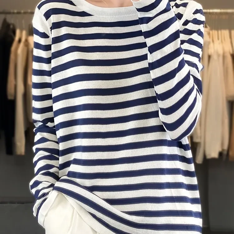 新款显瘦圆领条纹长袖针织衫舒适可机洗