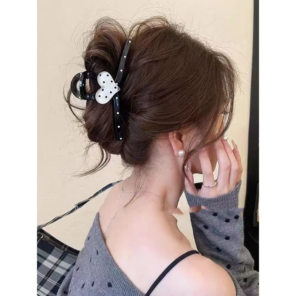闪闪星夜~高级感银灰色波点抓夹女2025新款后脑勺鲨鱼夹发夹头饰