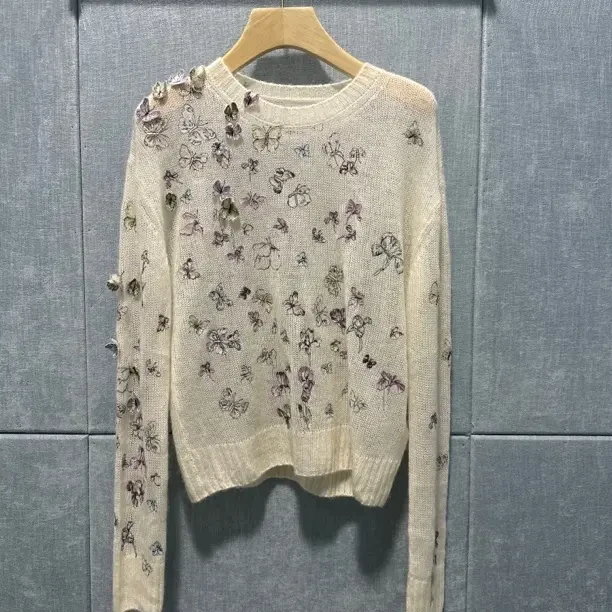 新款秋冬立体蝴蝶重工百搭宽松减龄针织上衣女
