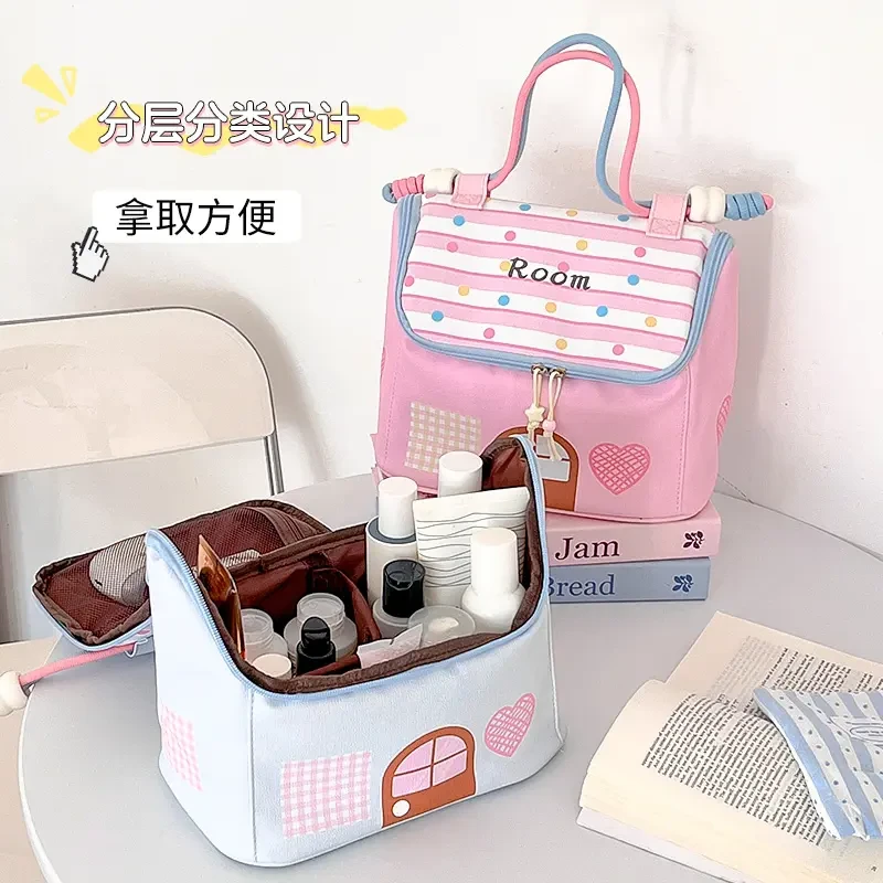 新款化妆包大容量分区收纳出差旅行便携包上班饭盒包笔袋伴手礼包