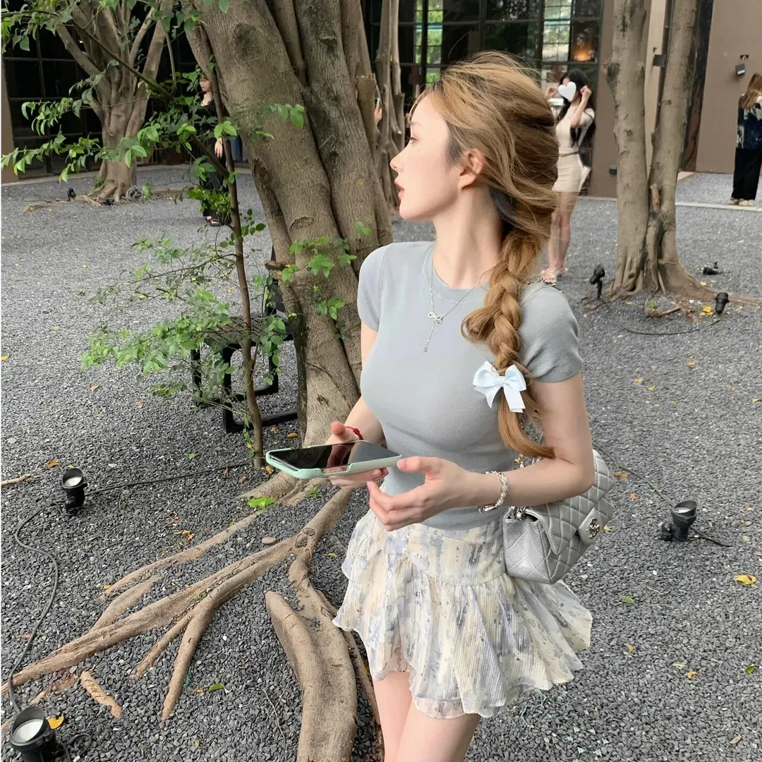 女装夏装套装2025新款爆款纯色短袖T恤性感辣妹高腰半身裙两件套