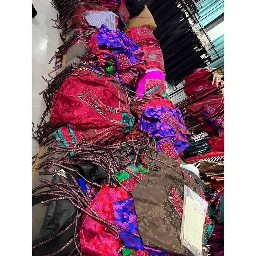 民族风苗族绣花款上衣活动单件