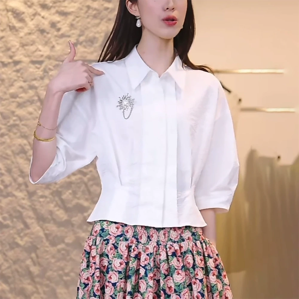 2025新款白色短袖衬衫女夏季时尚减龄显瘦收腰设计感短款气质上衣