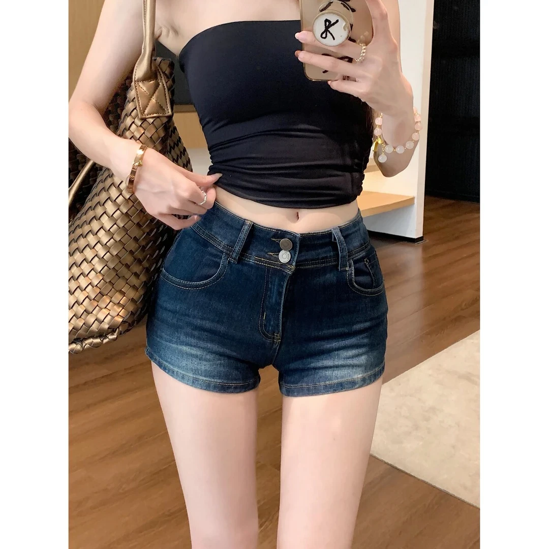 性感牛仔短裤女夏季两粒扣低腰包臀裤子直筒水洗显瘦a字热裤